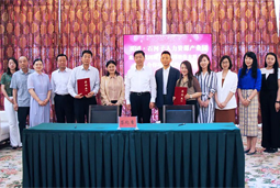 维多利亚老品牌VIC国际与新疆生产建设兵团第八师石河子市签署项目合作协议